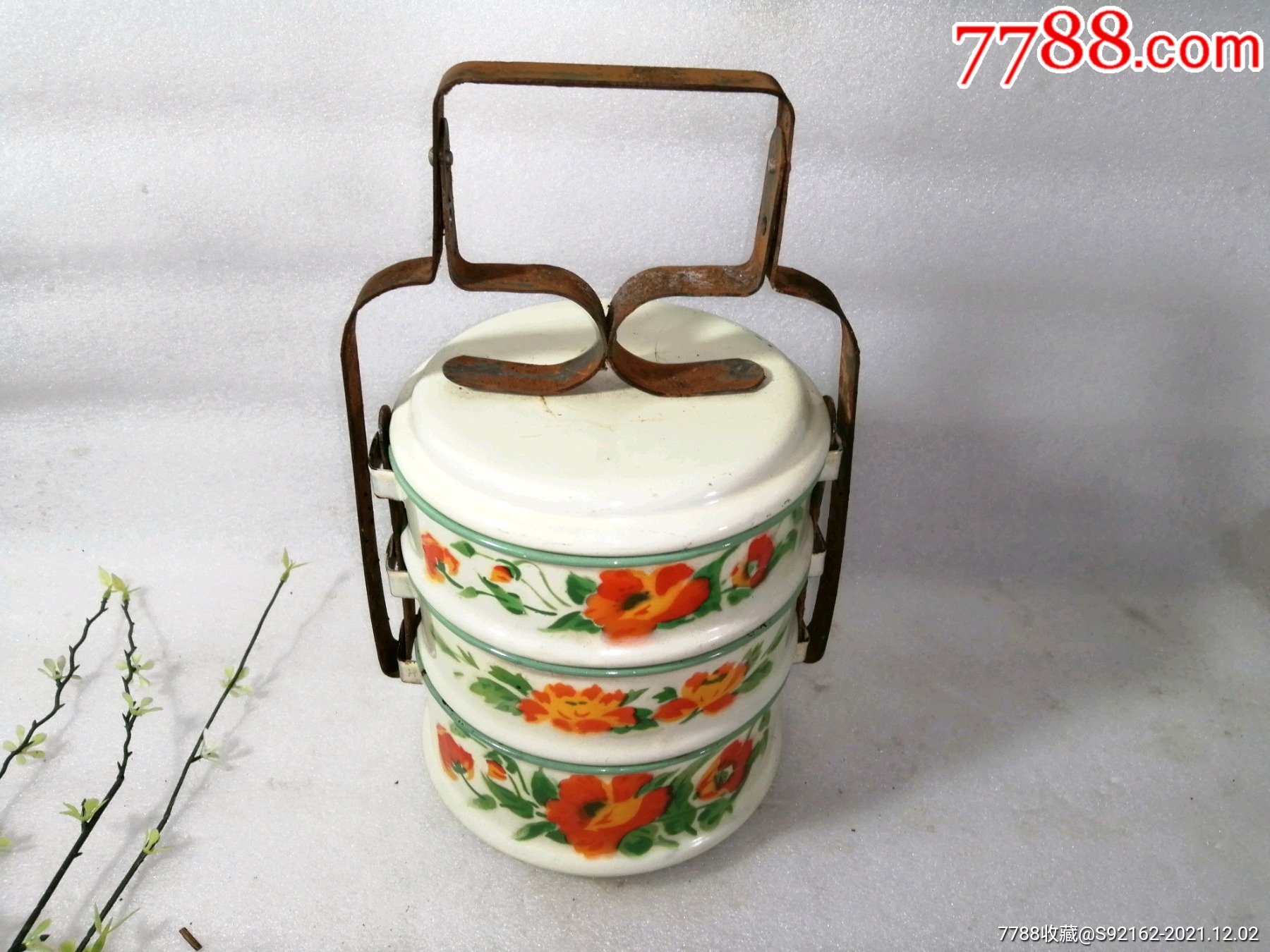 民国时期如意牌提梁搪瓷饭盒