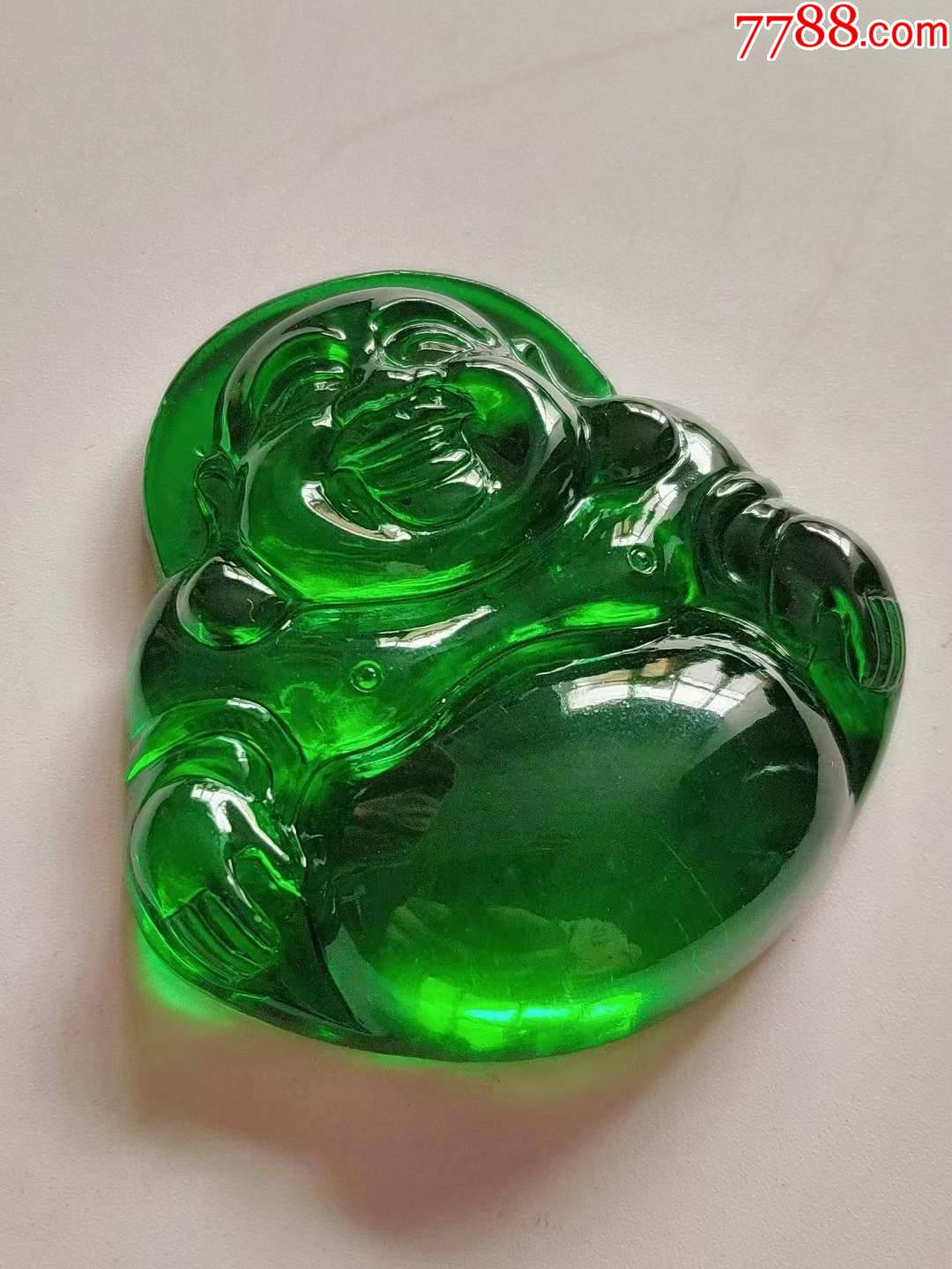 绿宝石弥勒佛挂件宝石晶莹剔透光彩夺目硬度达九雕刻精美寓意深长