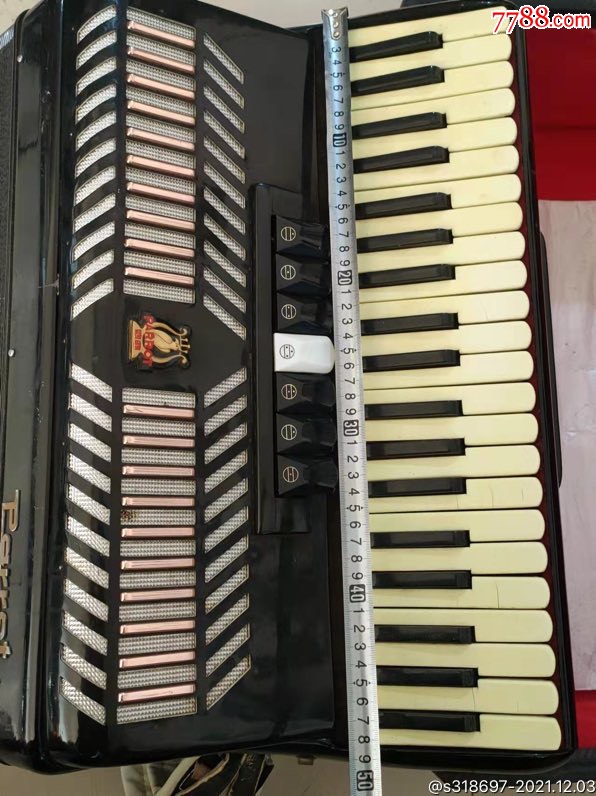 六七十年代天津鹦鹉牌手风琴120贝分原盒包装品相一流正常使用