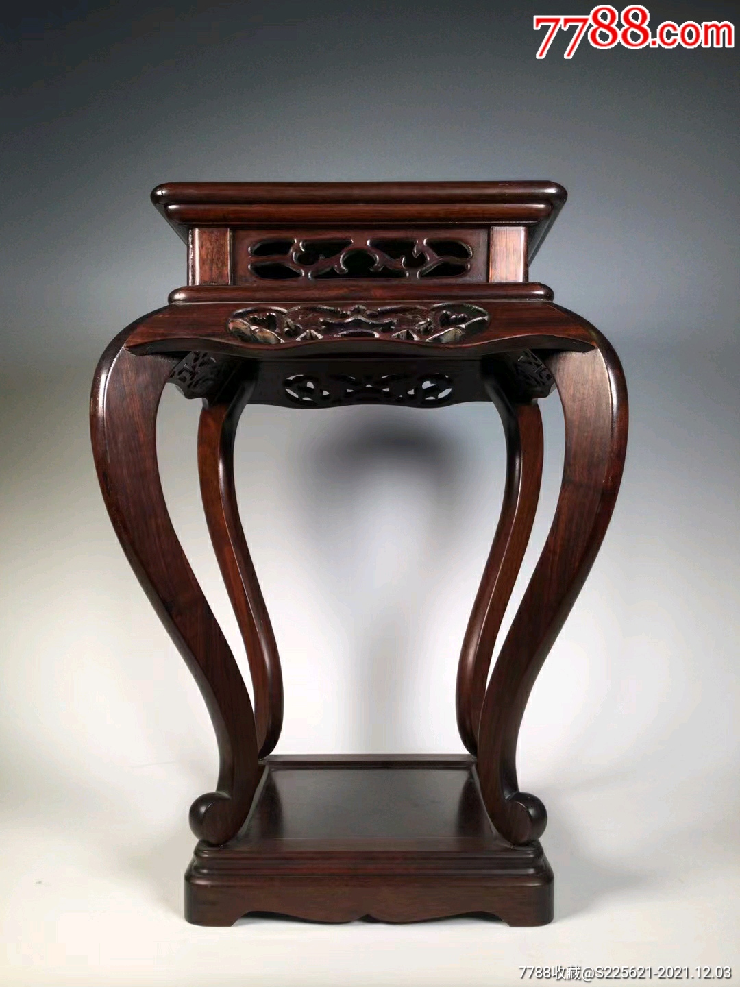 老花梨雕花三弯腿香几_木桌/几/案【宝轩阁收藏】_第1张_7788小人书