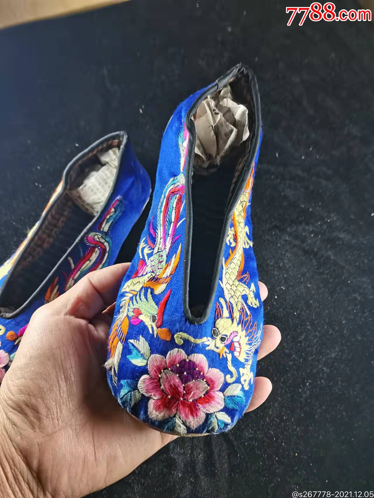 蓝色龙凤牡丹纹绣花鞋