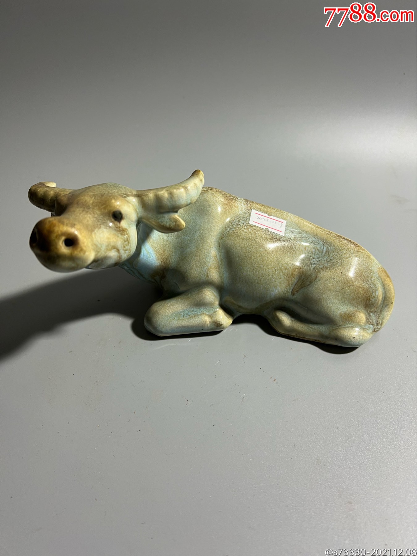 80年代卧姿大水牛一只