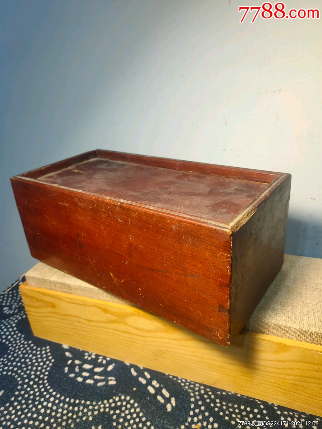 民俗老木匣