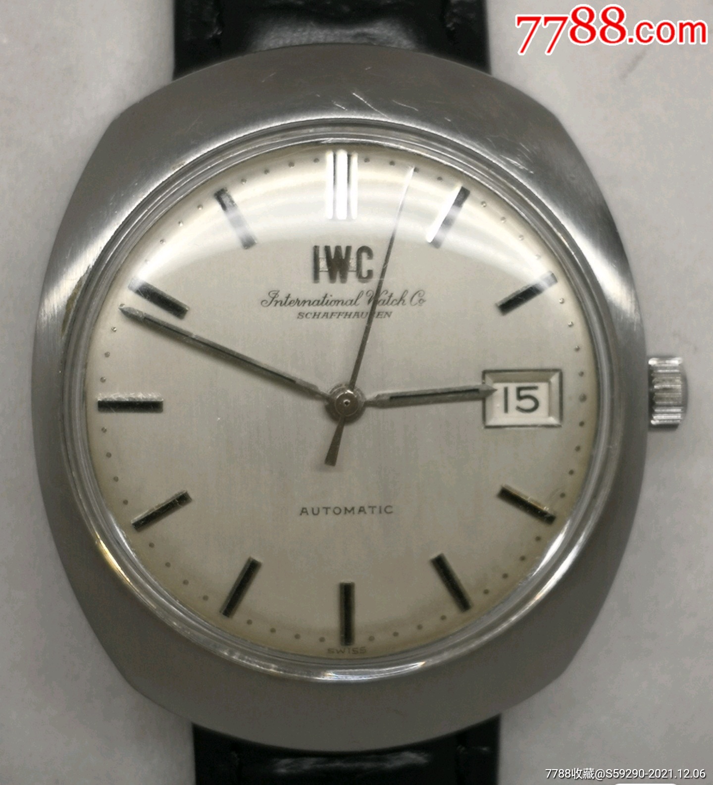 滚动鼠标滚轴,图片即可轻松放大,缩小更多"手表/腕表