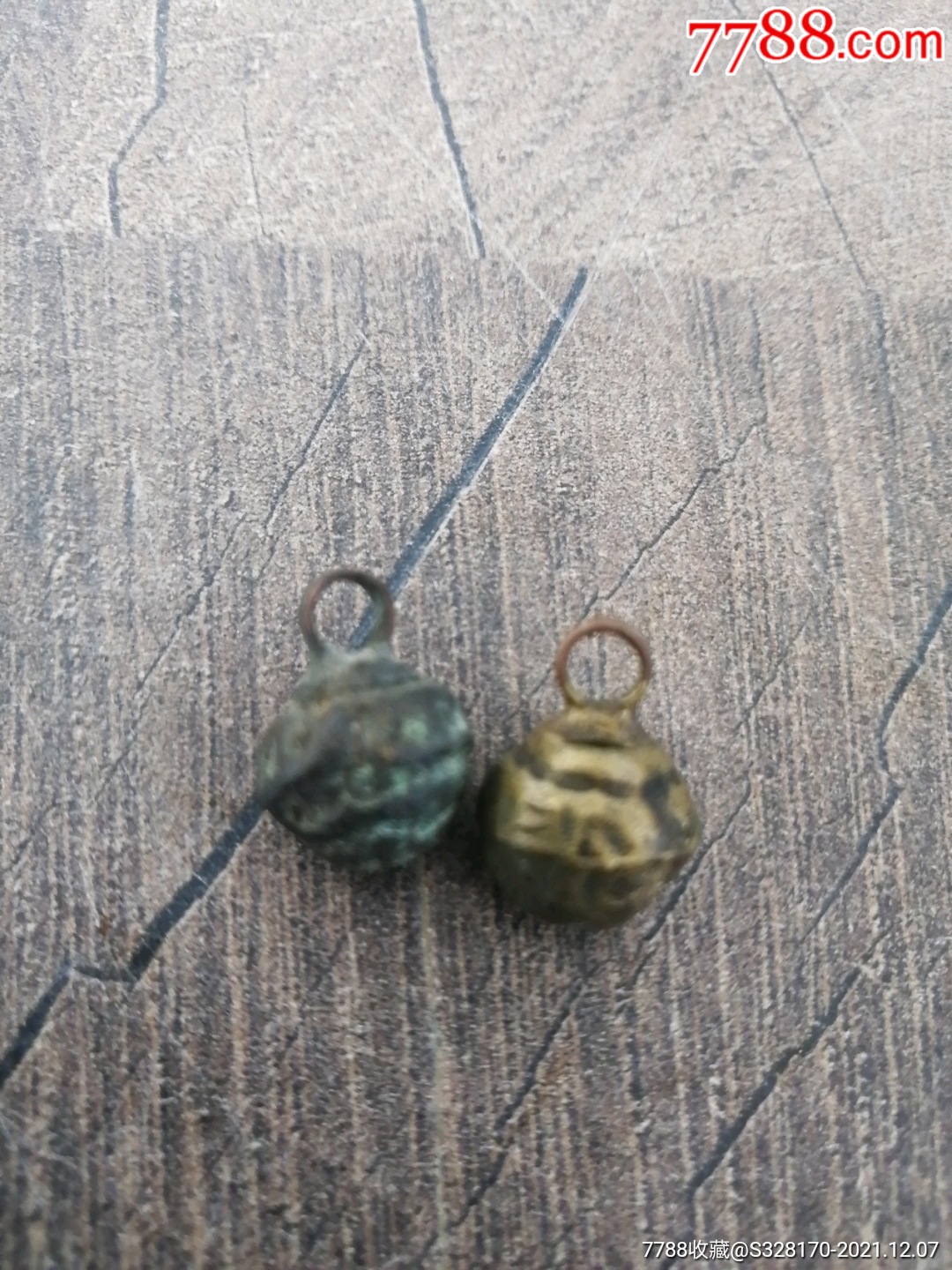 小铜铃2个