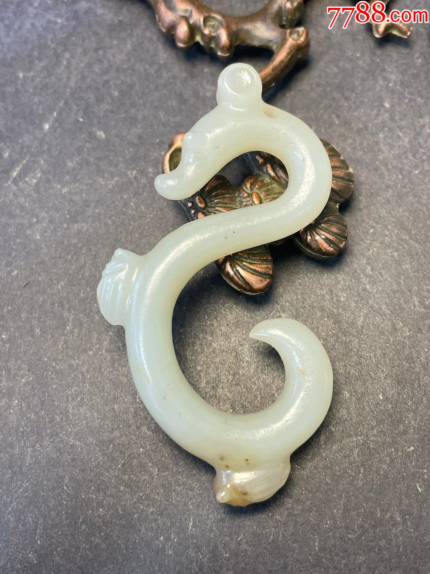 和田玉红山文化挂件玉猪龙a91s8f