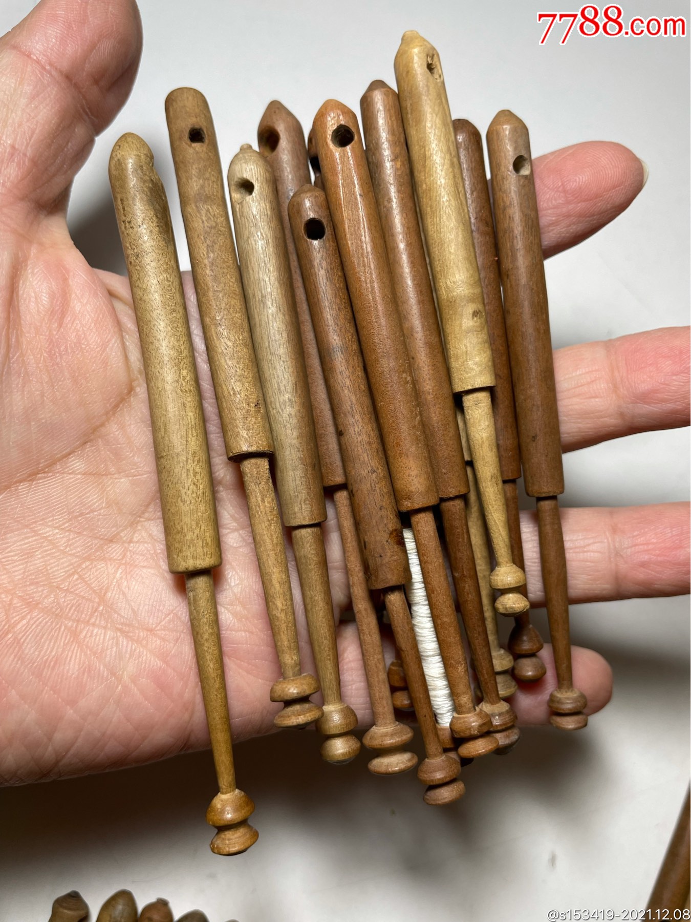 如图50根果木小棒槌都是精品包老包邮都是老包浆卖个稀罕喜欢带走一口