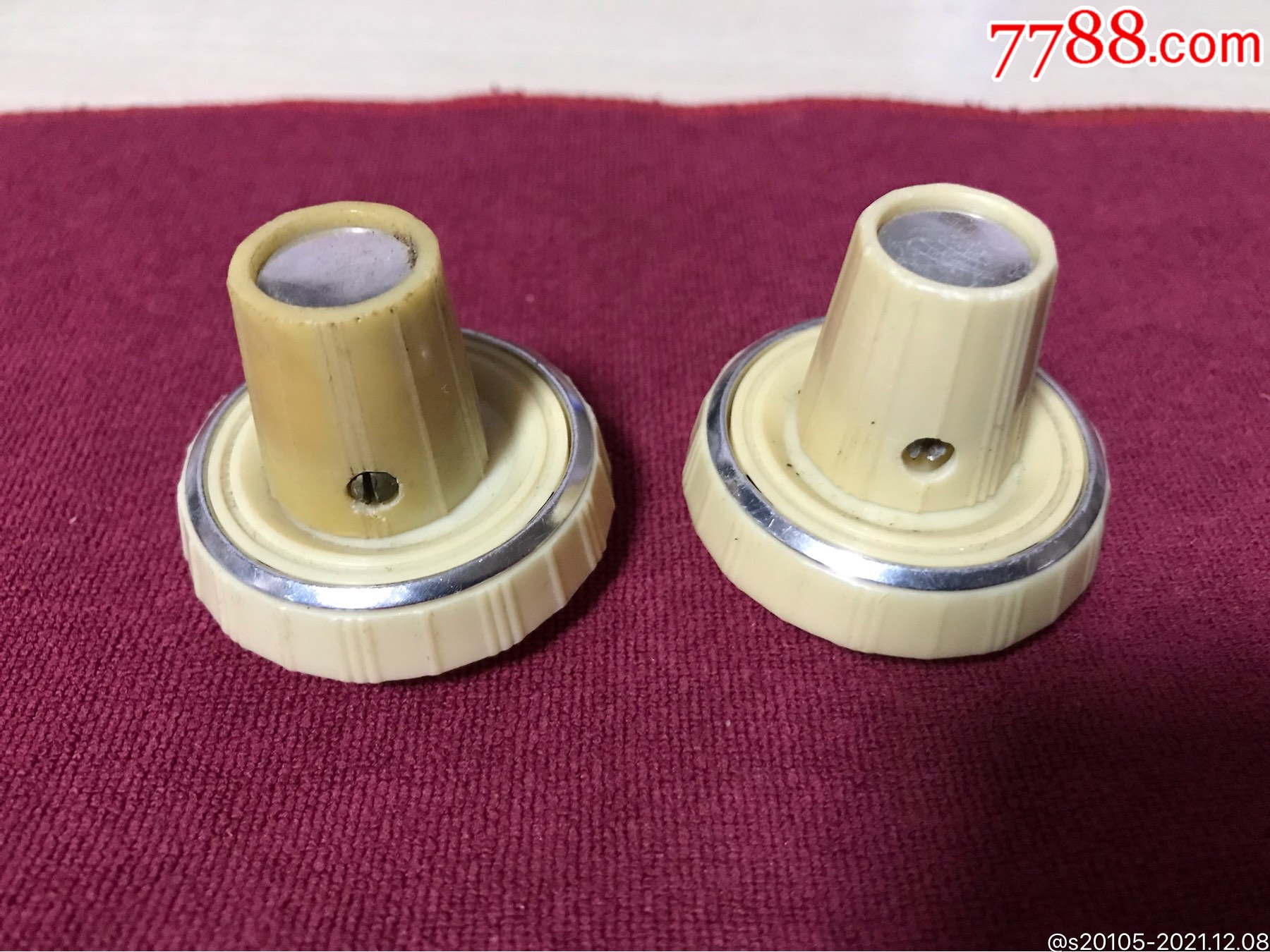 原装电子管收音机旋钮一套