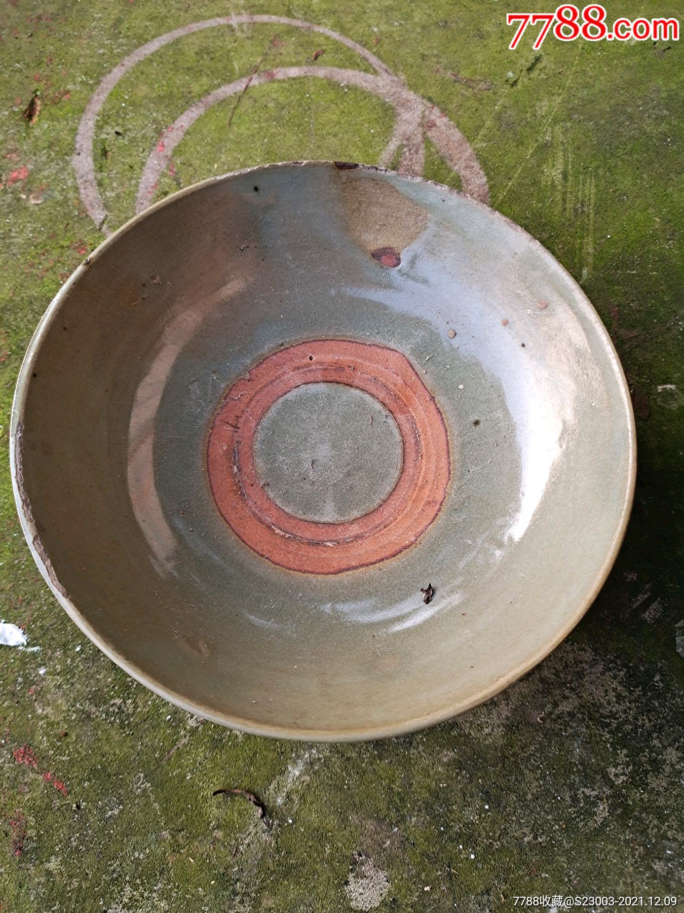 清代龙泉窑豆青釉老碗一个有锯齿