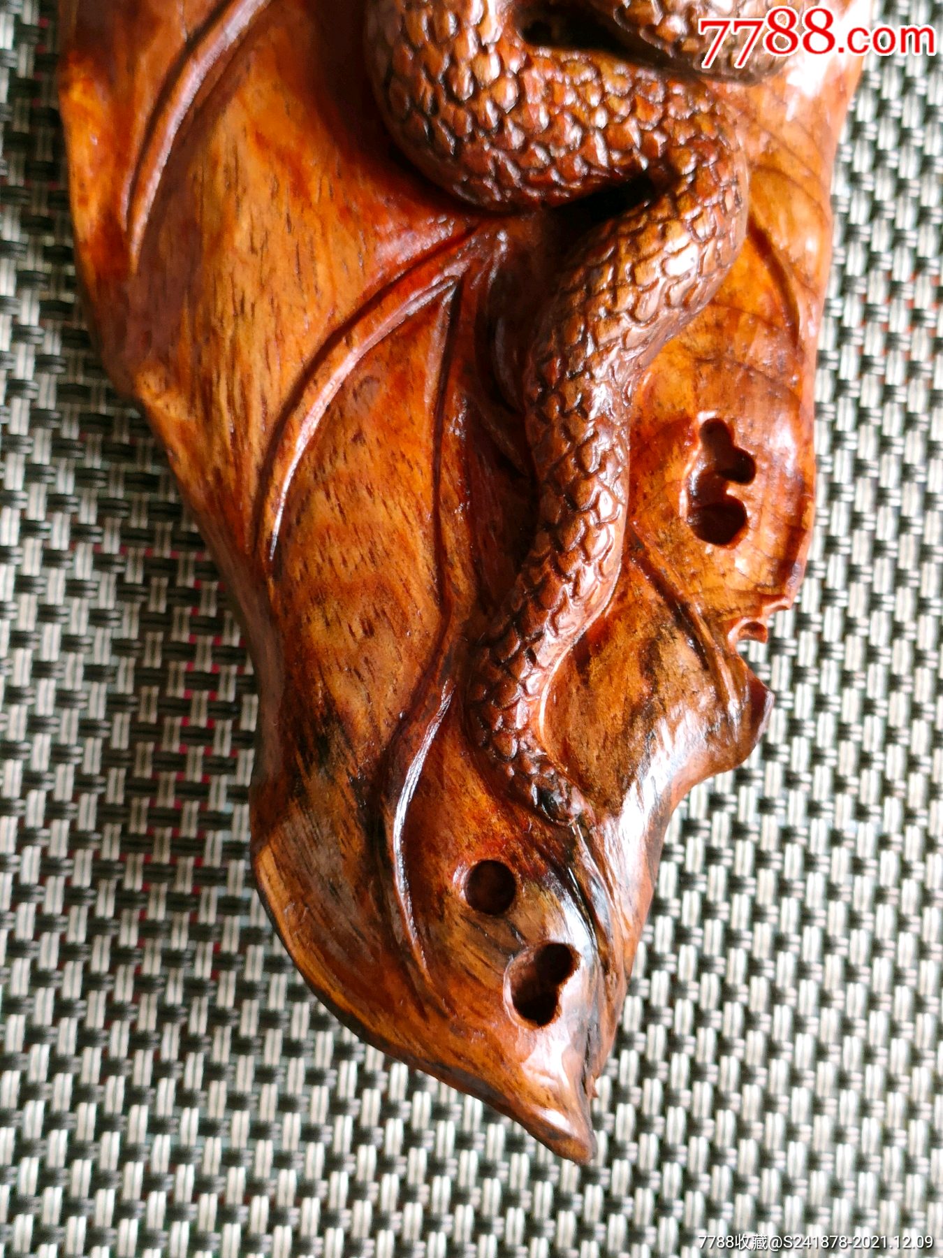 5厘米,用素有北方沉香的明子,经大师之手雕刻而成,纯手工雕刻,细致入