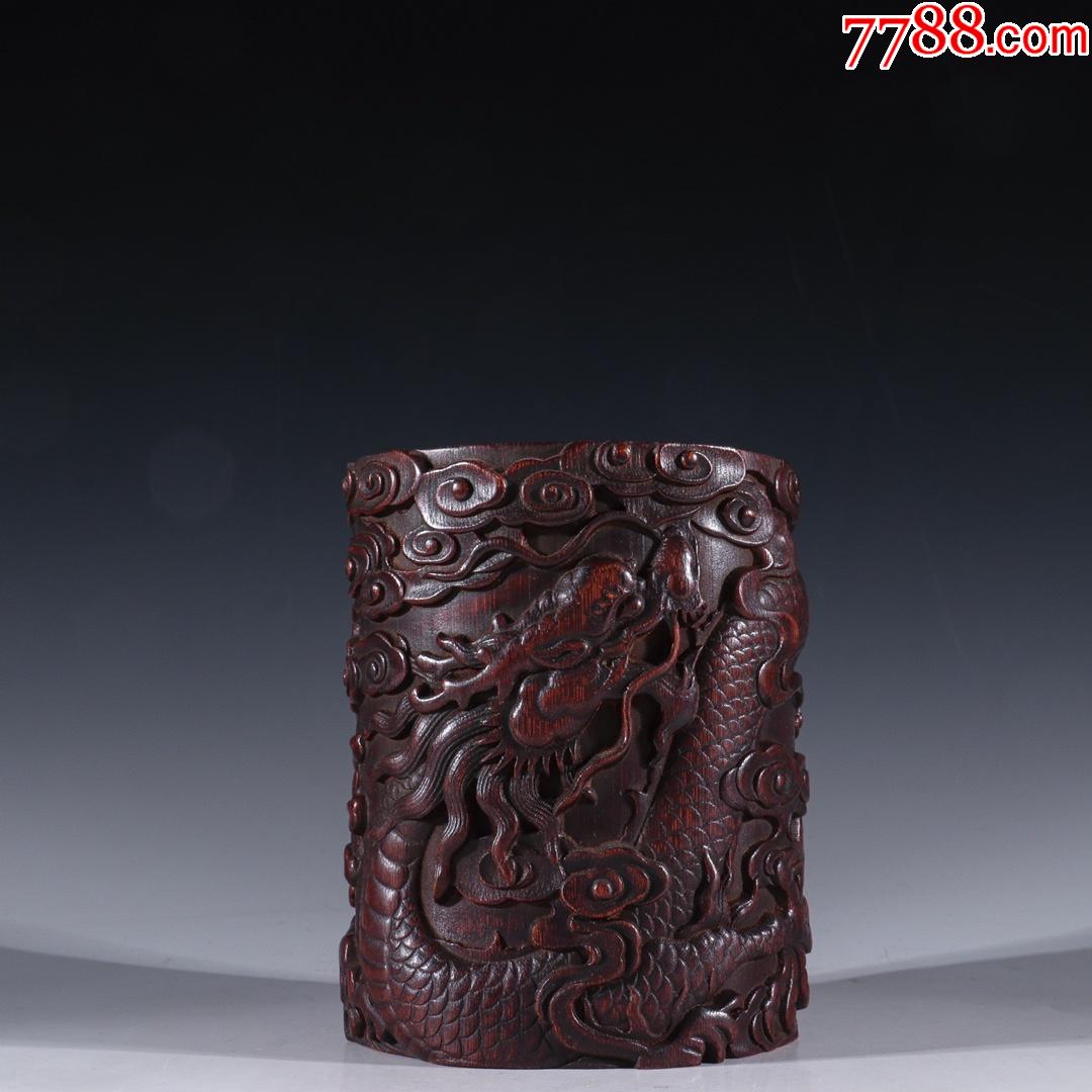 5cm重328g器型精美大气,上乘老竹精雕,器身浮雕工艺,雕刻祥龙纹,开脸