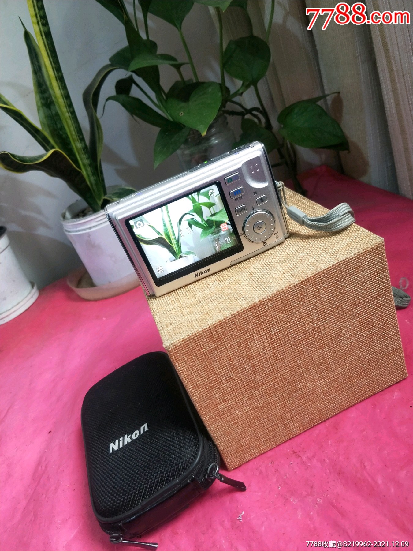 尼康s5型老式数码卡片相机