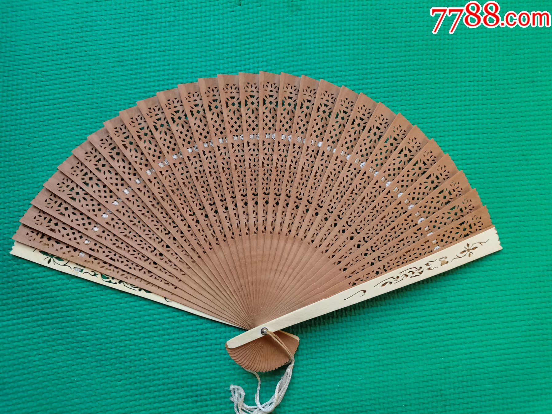 精制檀香木折扇