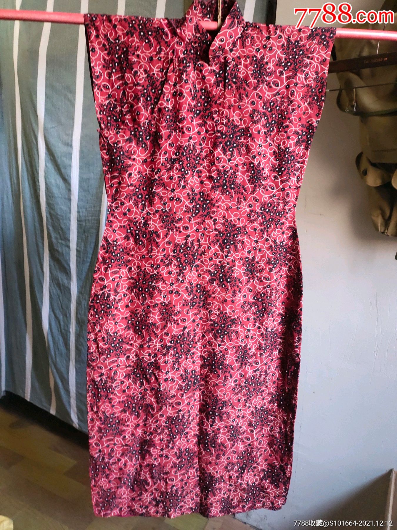 民国四十年代丝绸无袖旗袍