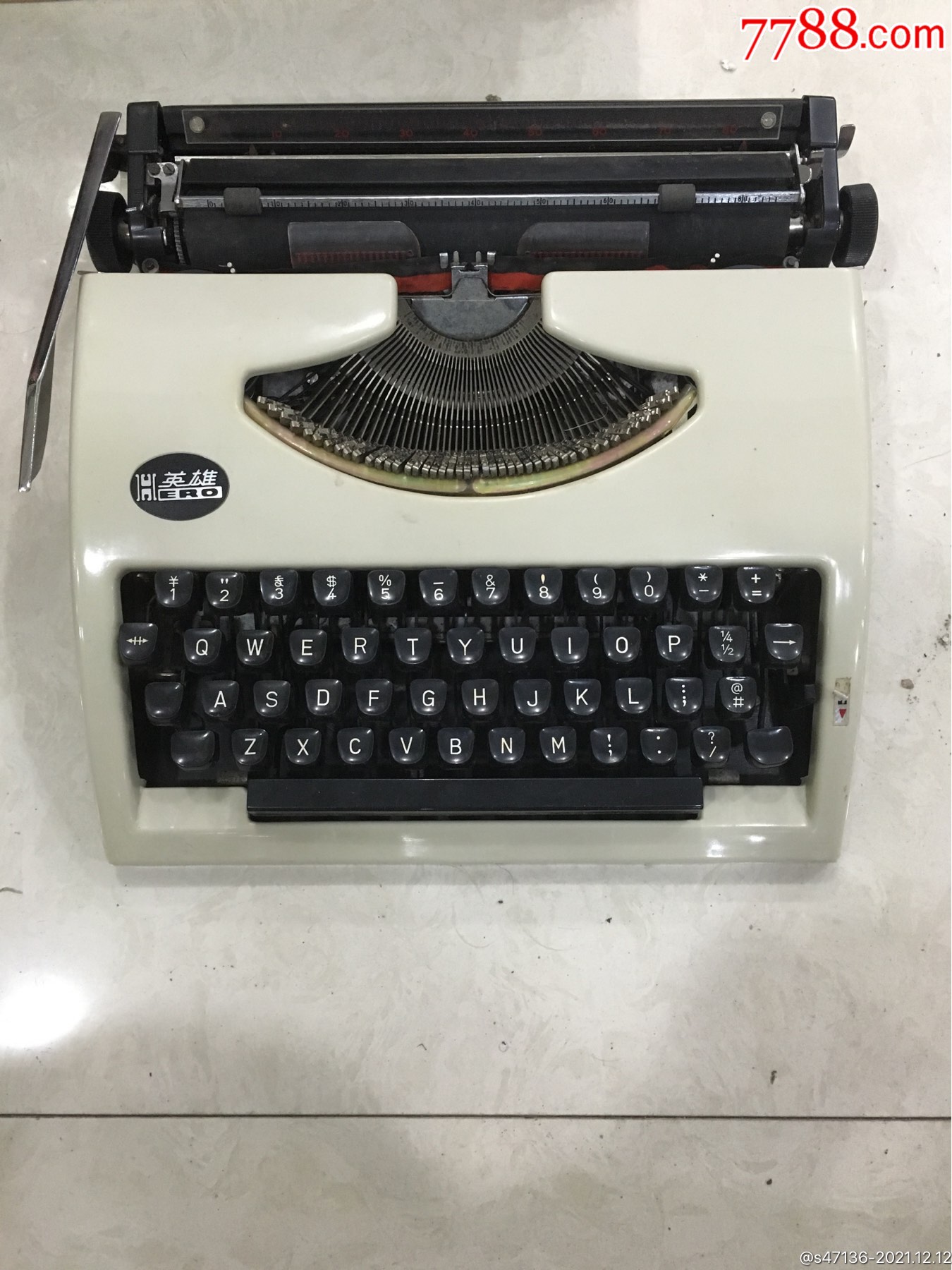 英雄牌英文打字机