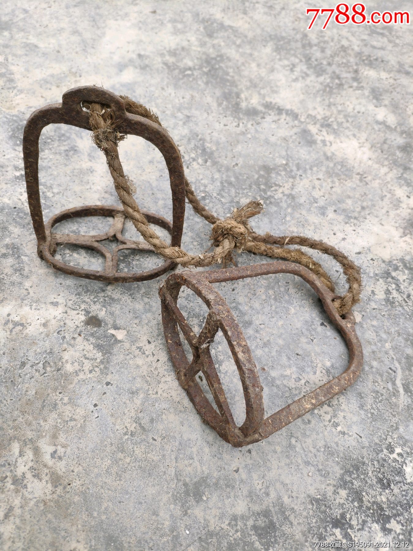 民国老铁马镫一对_马具/马鞍_第1张_7788琉璃收藏