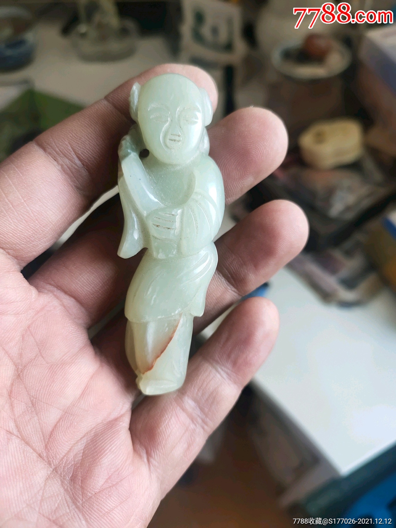 明清和田玉持荷童子