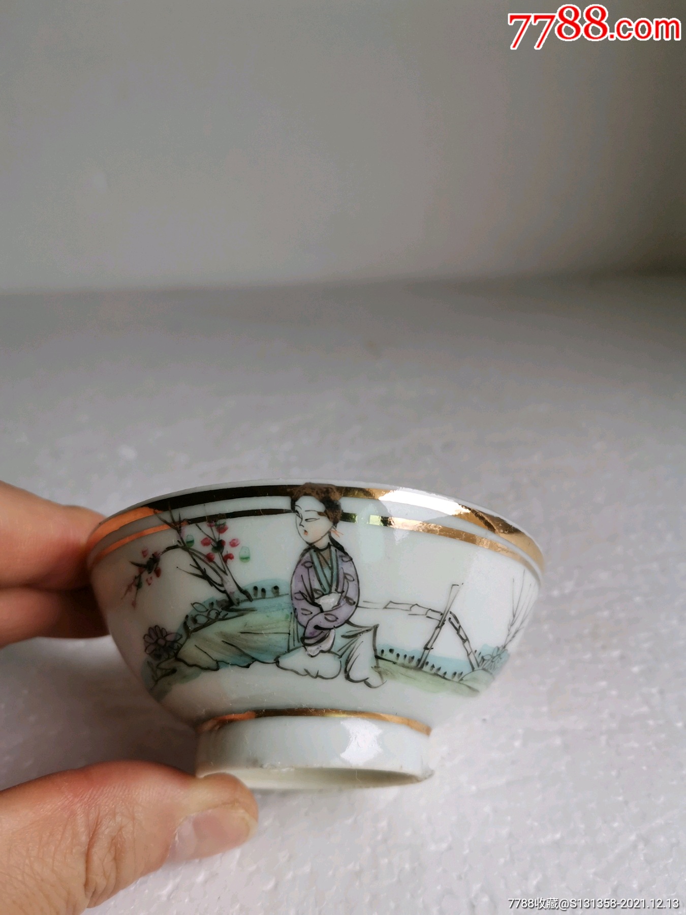 民国粉彩人物名家余远生小碗