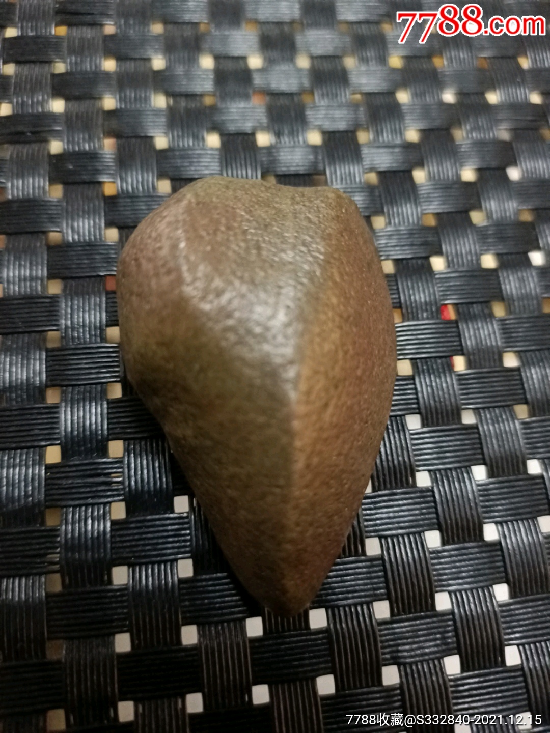 新疆戈壁原石泥石玉