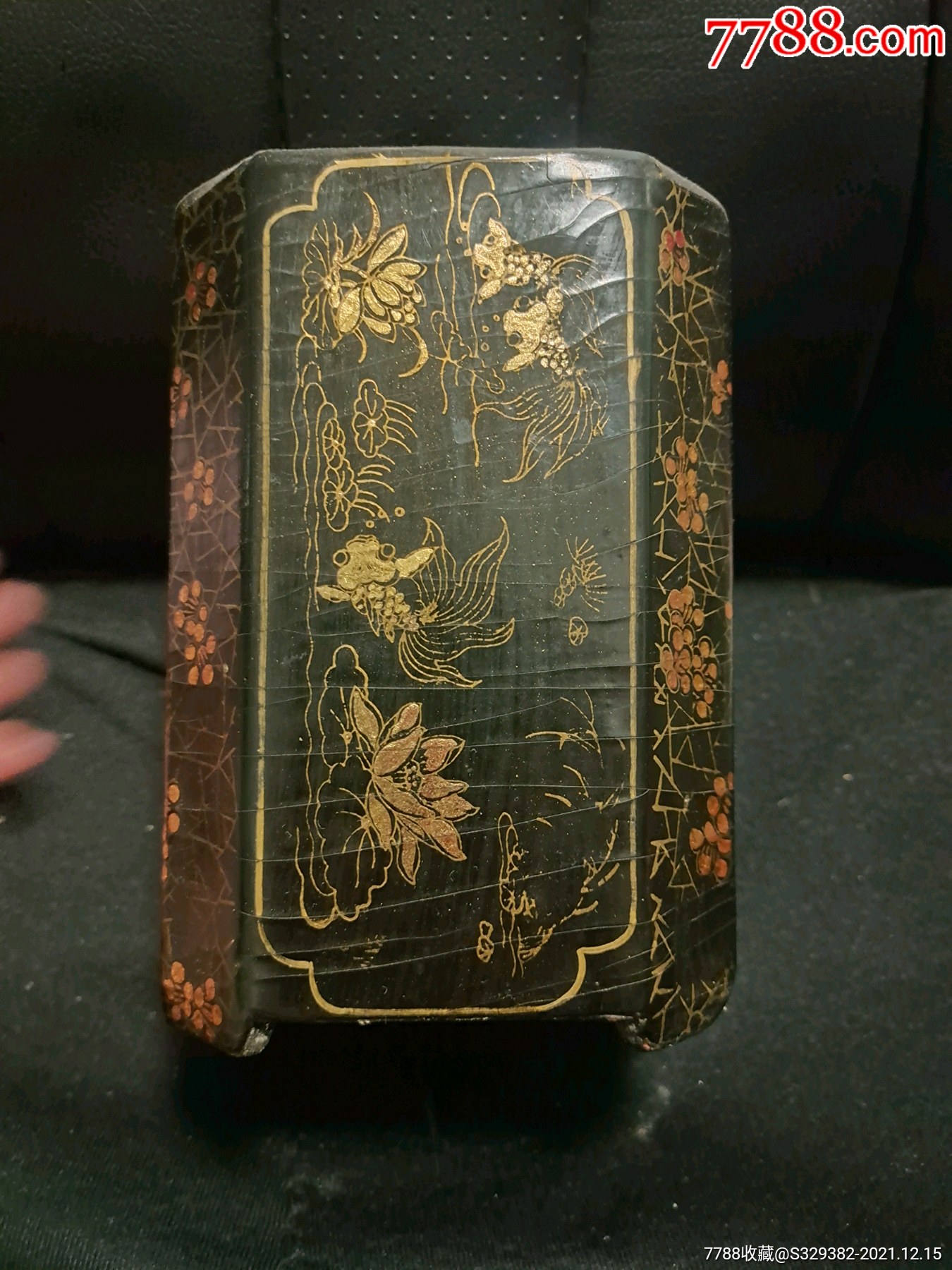 民国金鱼满堂漆器笔筒