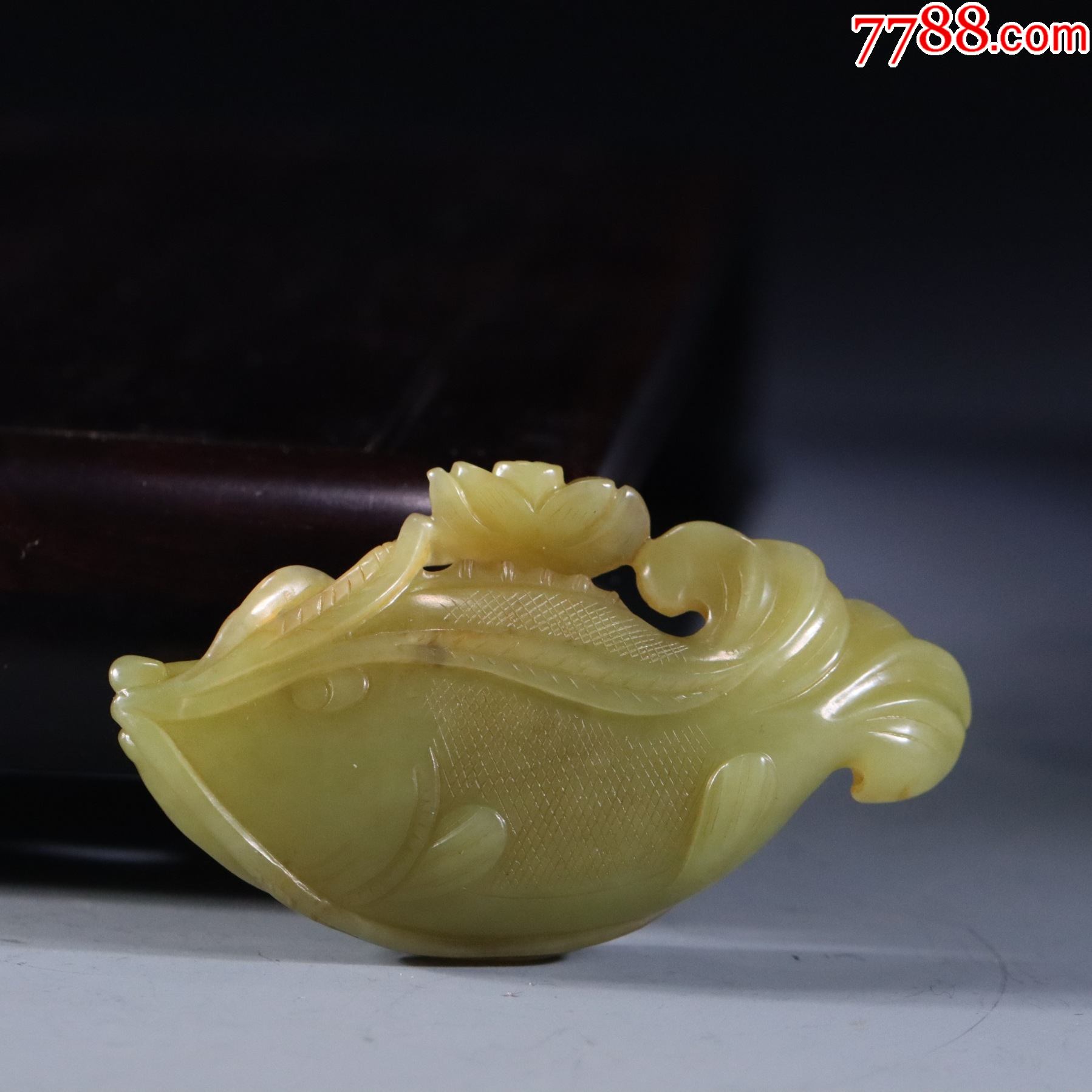 和田玉黄玉年年有余把件a91s40f