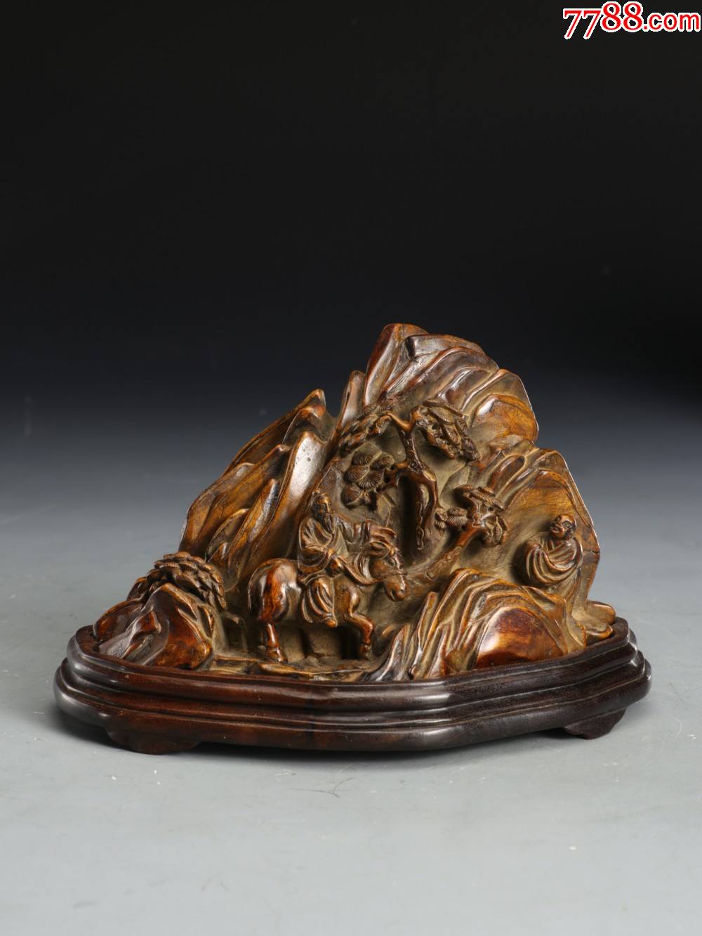 沉香木高仕骑马游山山子摆件