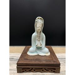 青瓷觀音 陶瓷】12″水莲观音(描金) | KM1255P3 – 佛城KUAN YUAN MARKETING