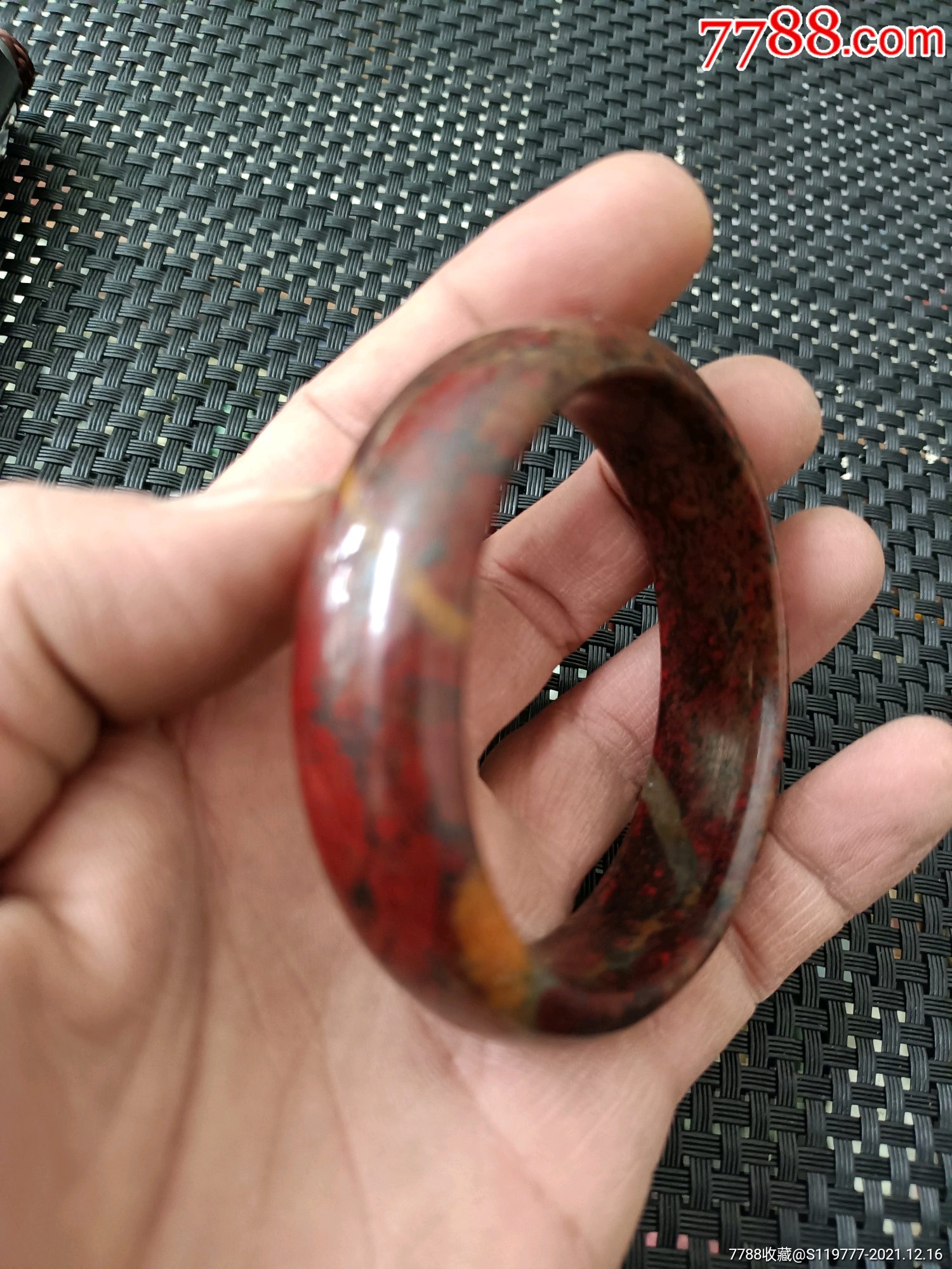 精品花伊丁陨石手镯