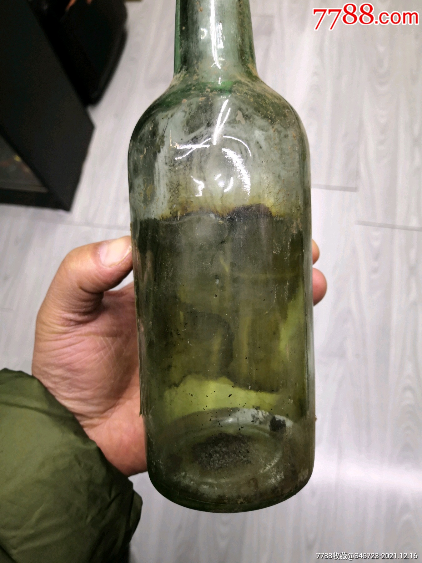 剑南春工农酒瓶