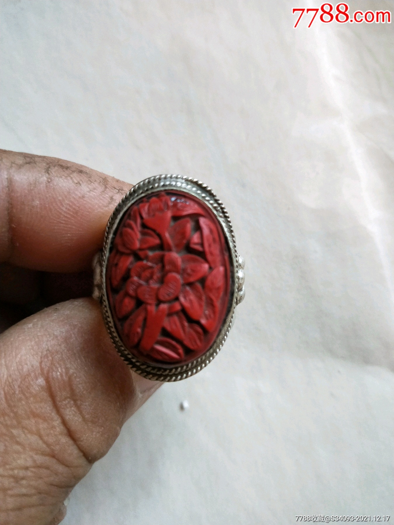 林记足纹剔红戒指长3厘米重8克品相如图