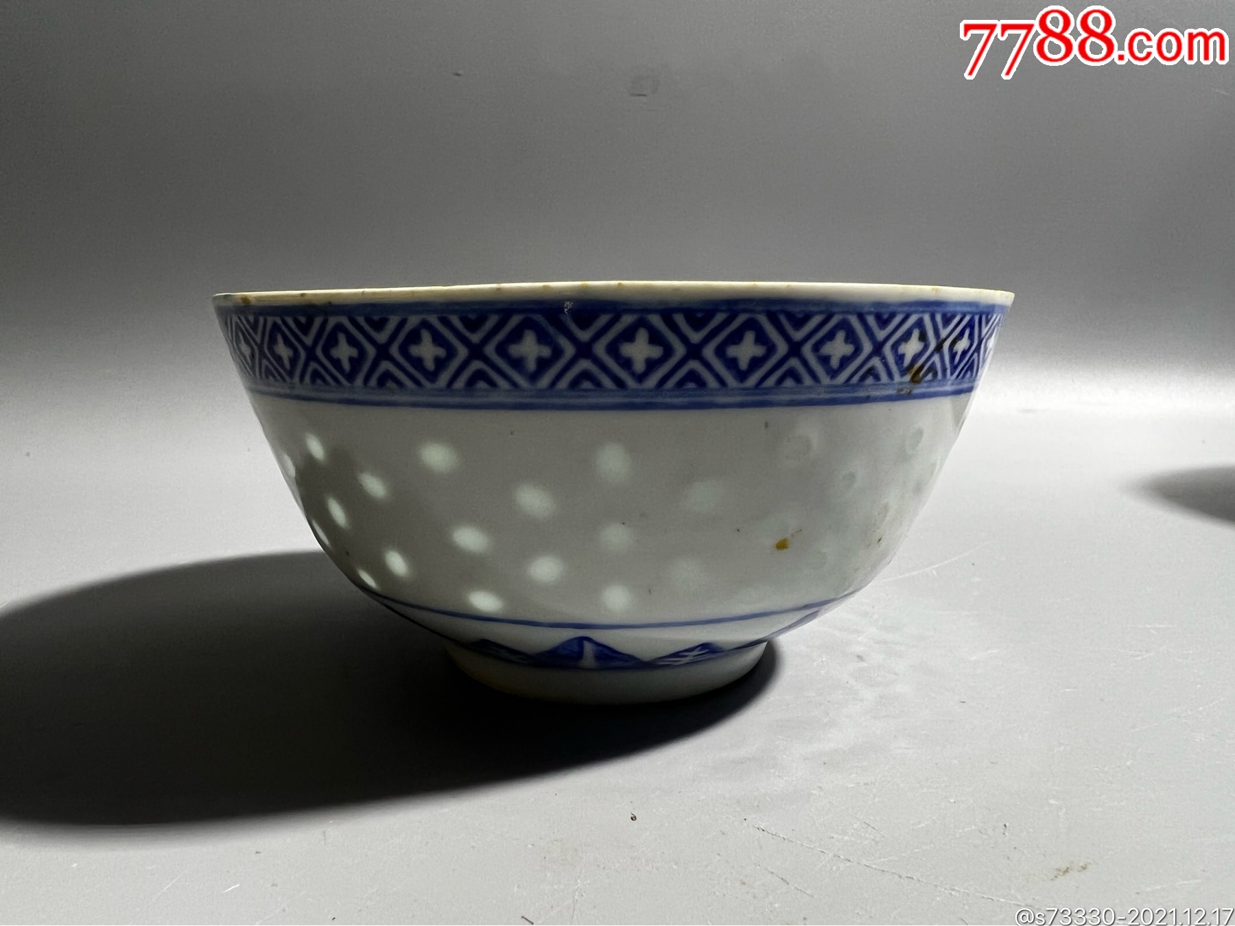 80年代左右景德镇厂货青花玲珑小碗一只5