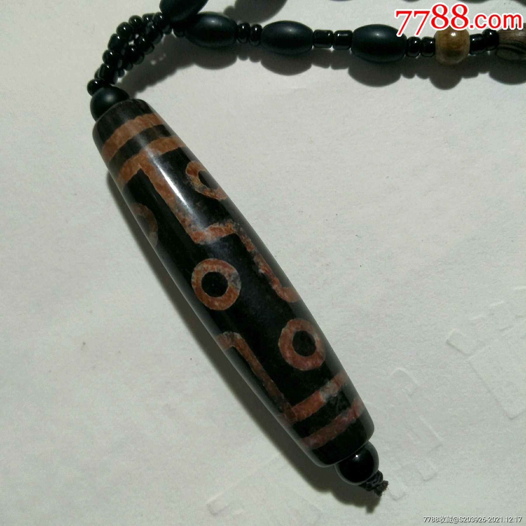 旧藏朱砂沁九眼天珠