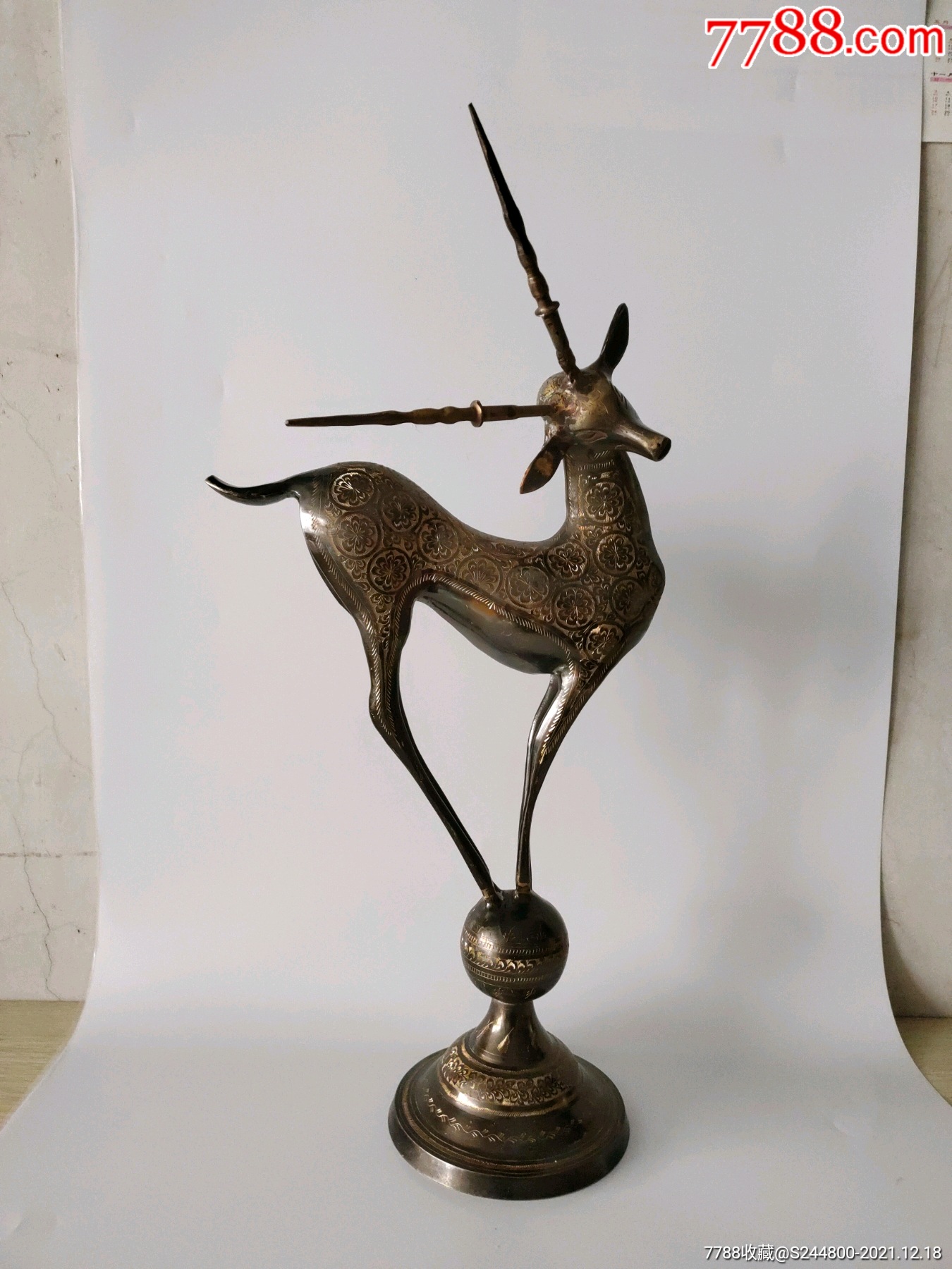 满工大号铜鹿摆件满工大号铜鹿摆件重435斤尺寸见图满工刻花工艺工艺