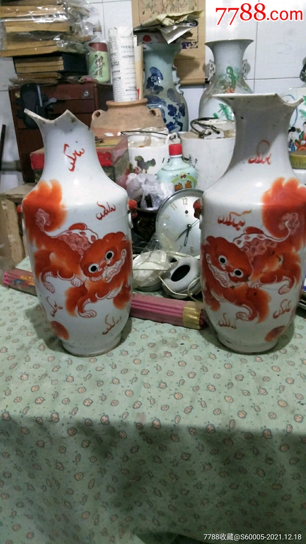 名家郑义福二黄狮子尺瓶一对