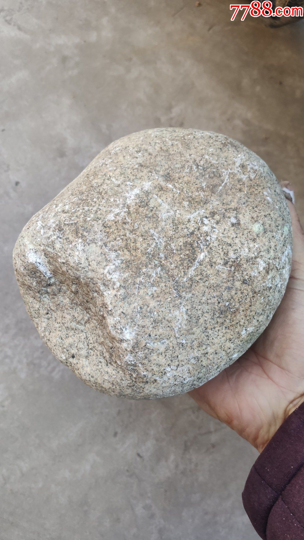 奇石夜光石荧光石原石一块16厘米15厘米9厘米重740市斤绿光