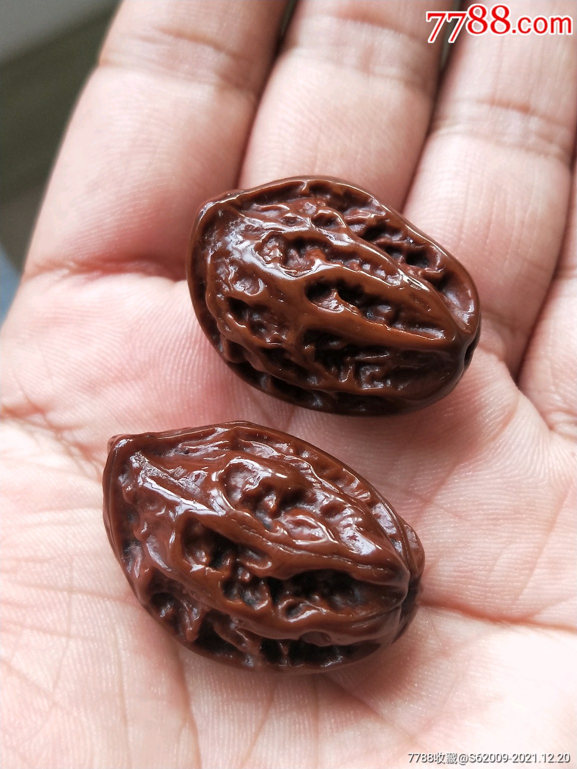 民国全品鹰嘴文玩小核桃一对