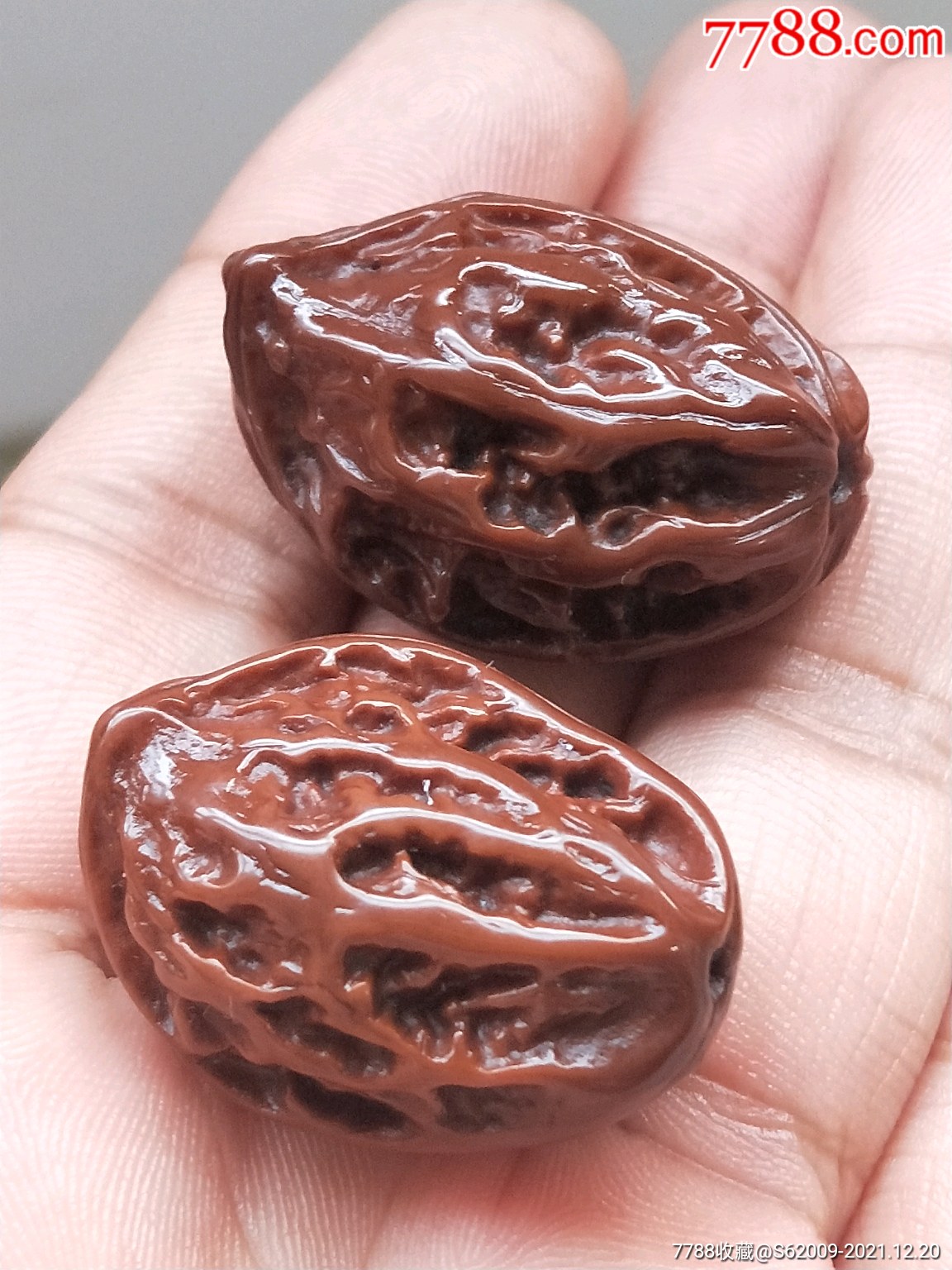 民国全品鹰嘴文玩小核桃一对