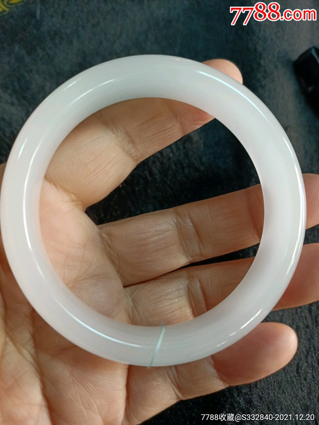 新疆戈壁羊脂白金丝玉手镯