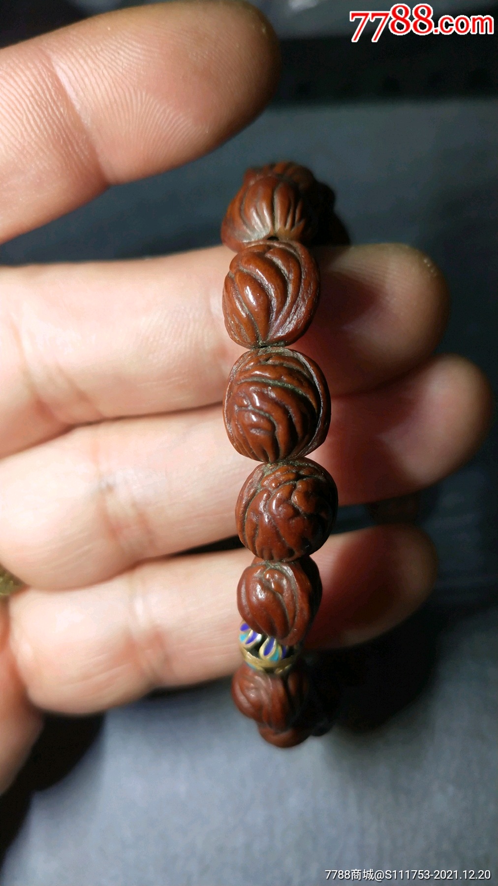 08桃核龙纹手串18粒
