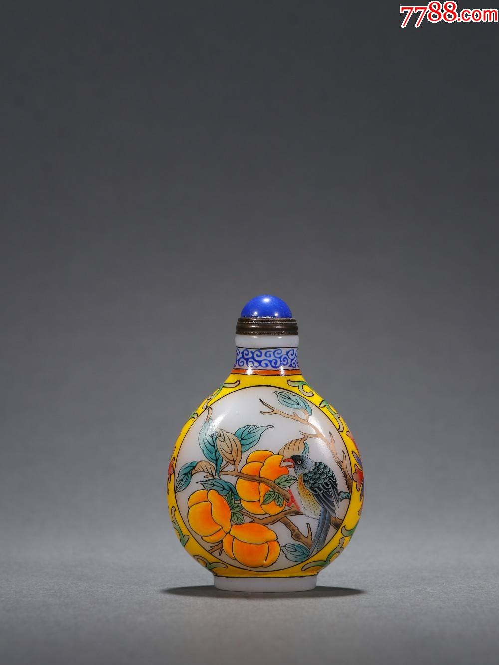 料胎画珐琅花鸟纹鼻烟壶