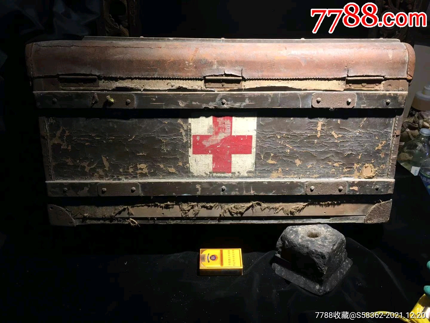 民国抗战时期国军滇军医院医生使用的法式老医药箱用料厚实罕见