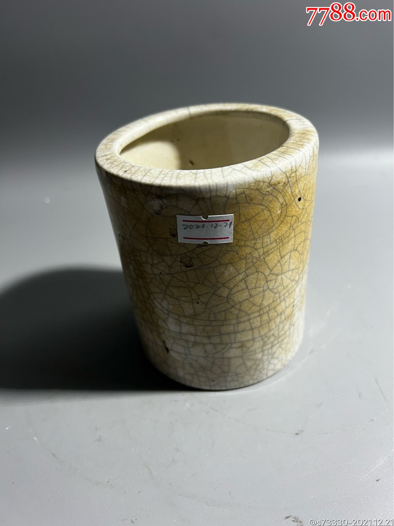 创汇期哥釉笔筒一只