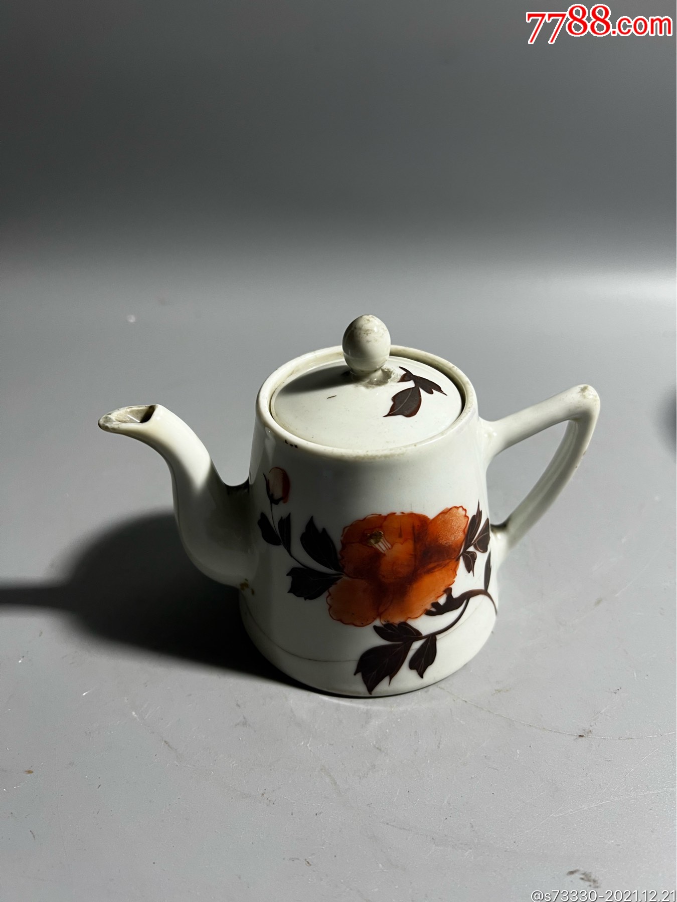 民国时期手绘一枝花马蹄壶一把开线