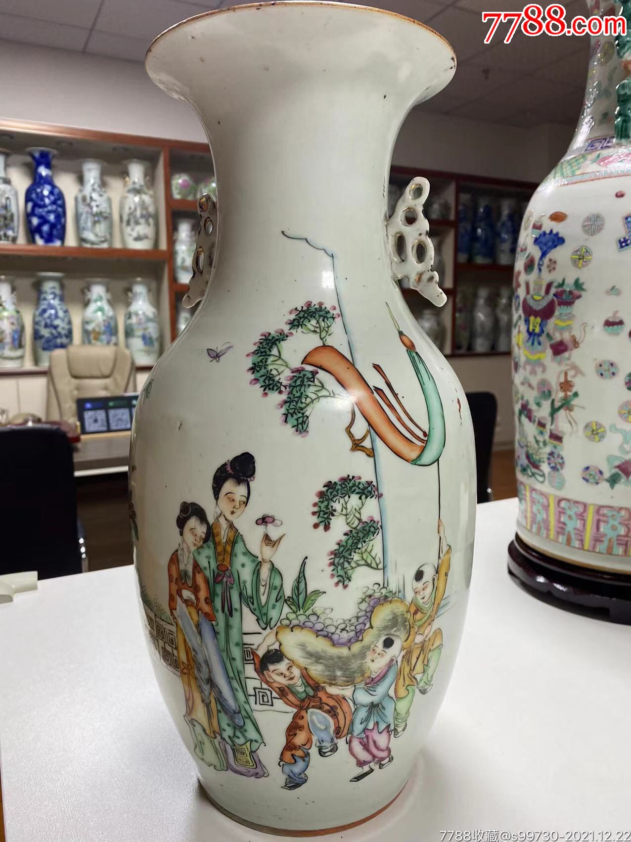 民国粉彩婴戏图片耳150件大瓶全美品三包到代名家张荣顺作