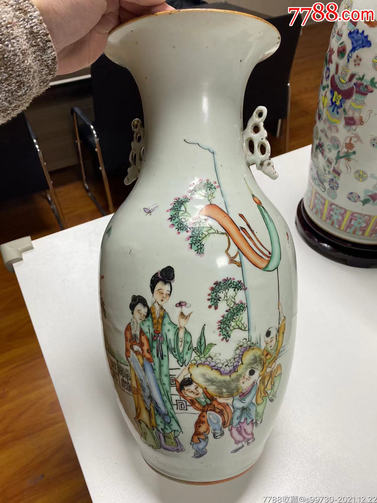 民国粉彩婴戏图片耳150件大瓶全美品三包到代名家张荣顺作