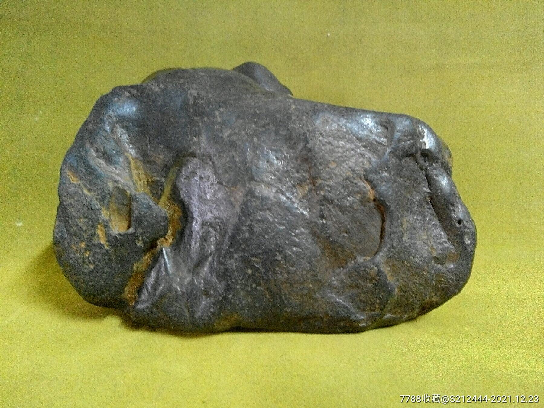 天然江底黑石瑞兽造型石奇石原生态观赏石原石摆件