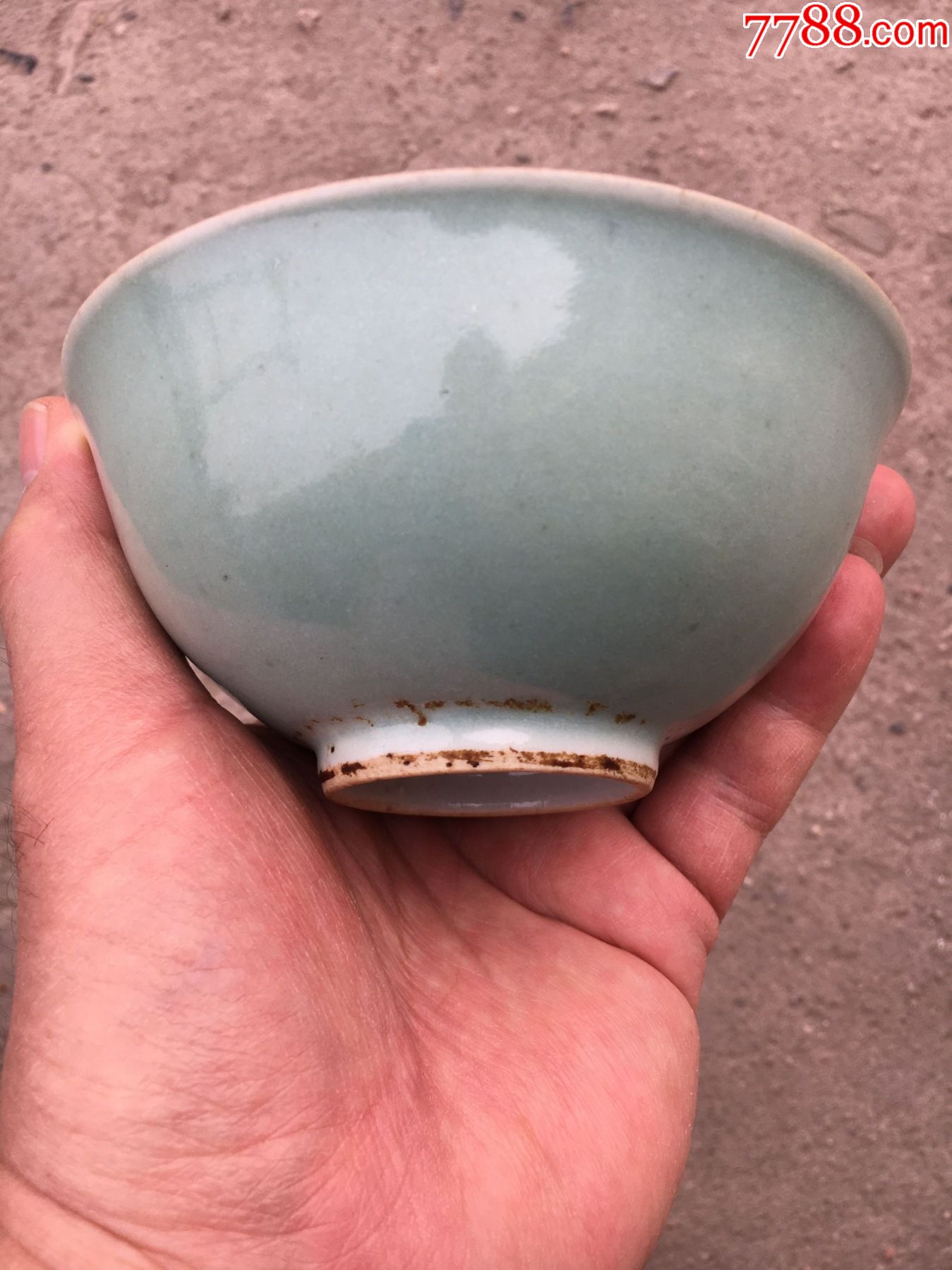 清中期细路豆青茶碗