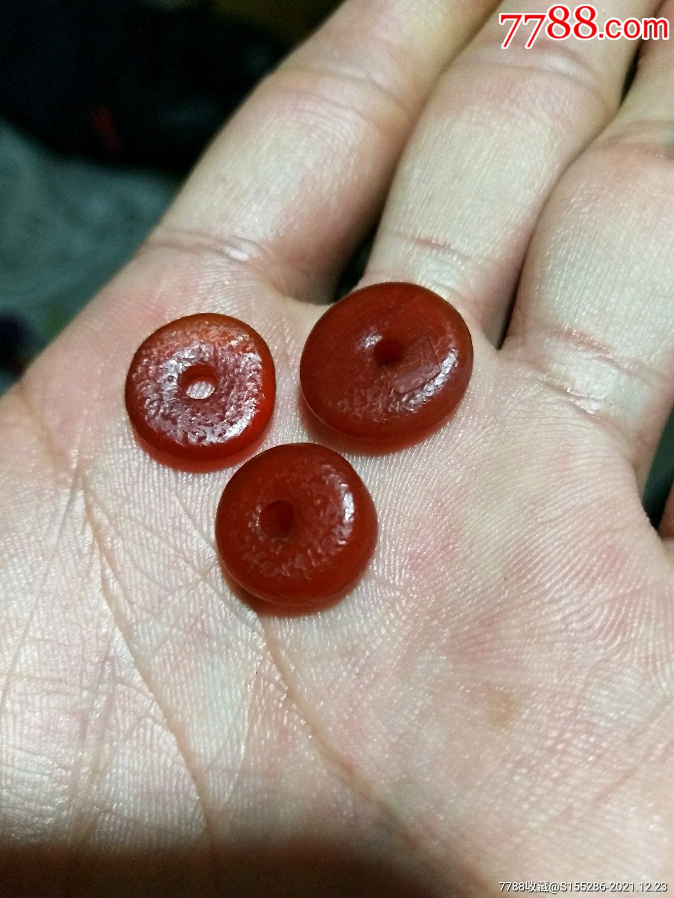 清代玛瑙珠子3颗直径都在13厘米左右品相如图喜欢的联系