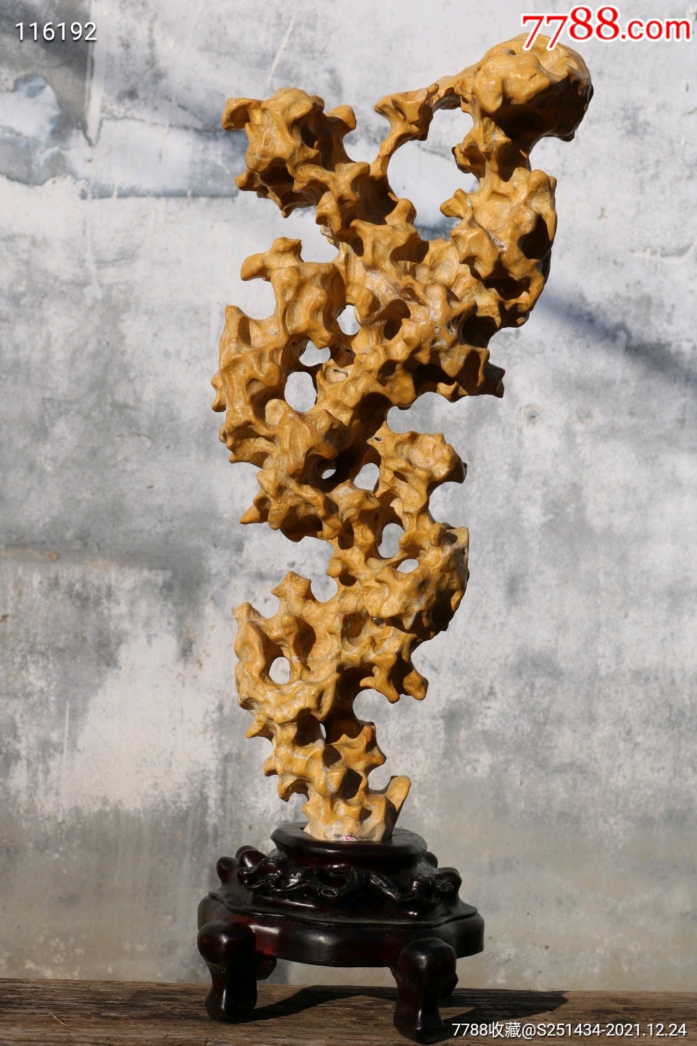 精品太湖石太湖石是我国古代著名的四大玩石奇石之一其形态各异姿态