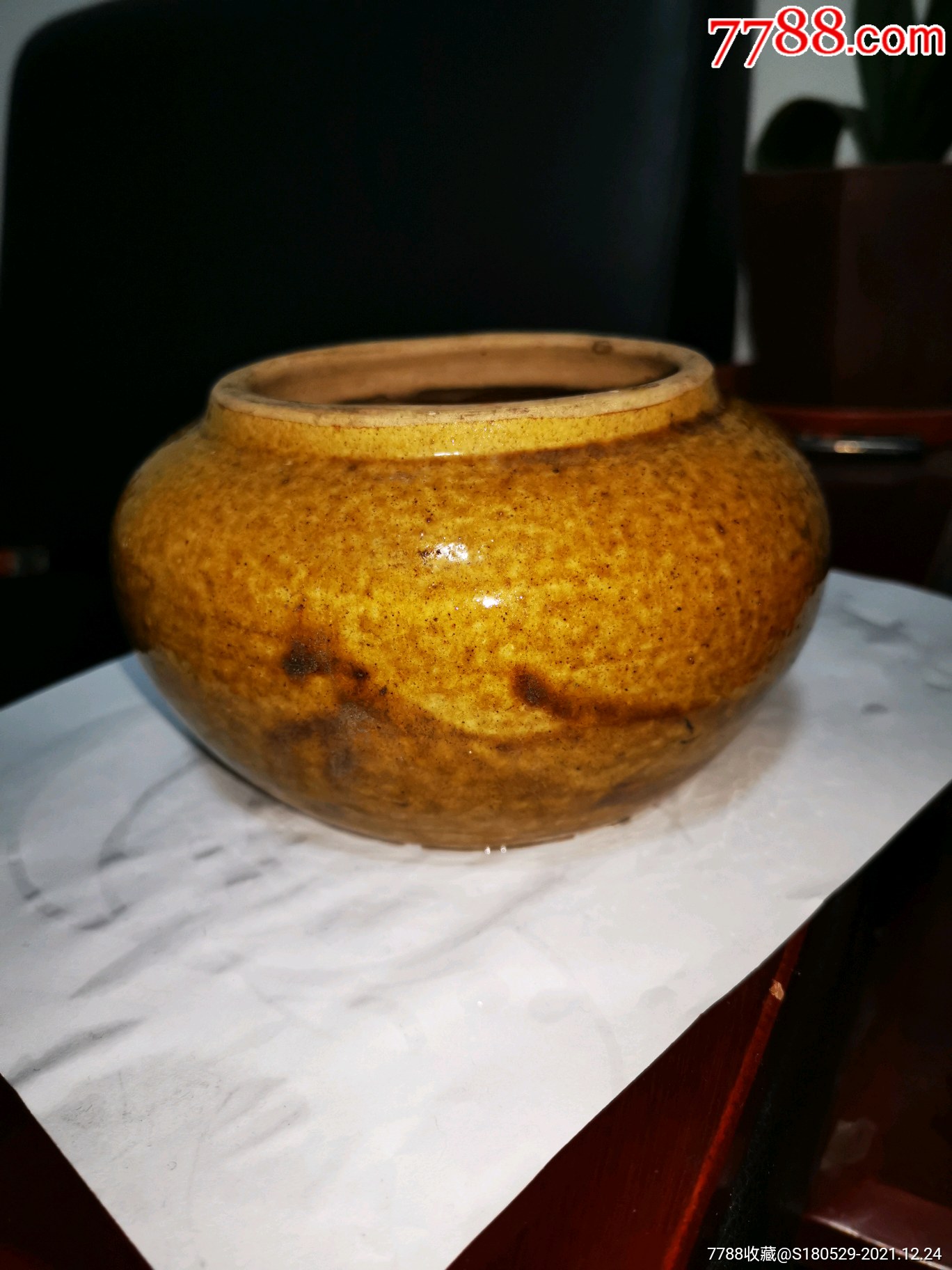黄釉罐